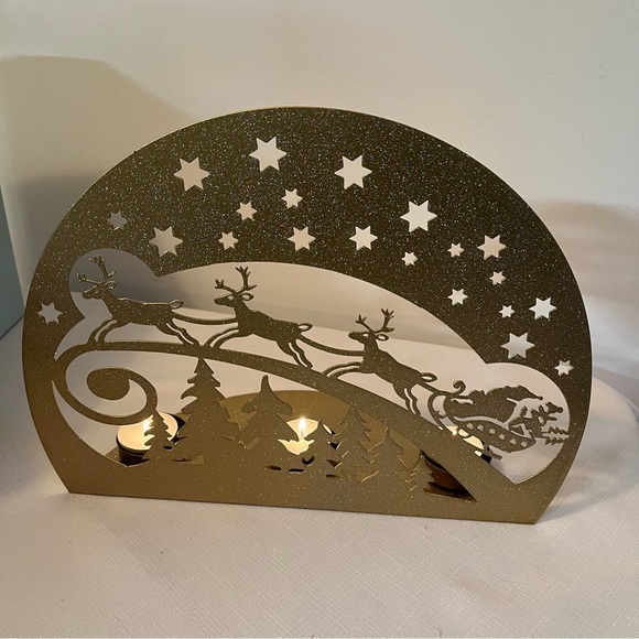 Partylite Reindeer Sleigh Candle Holder. Sparkly gold. Takes 3 tealights. - Picture 8 of 8